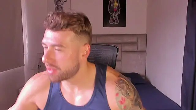 Snapshot of paul_rogerr chatting on 12/05/25, 01:53 paul rogerr online show from 12/05/25, 01:53