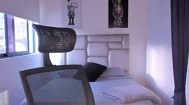 Snapshot of paul_rogerr chatting on 03/09/25, 10:30 paul rogerr online show from 03/09/25, 10:30