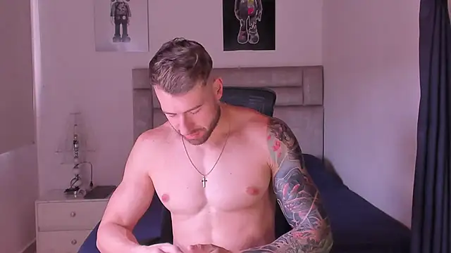 Snapshot of paul_rogerr chatting on 10/29/25, 06:18 paul rogerr online show from 10/29/25, 06:18