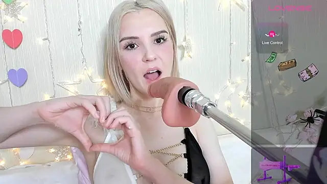 Kaya Devis online show from 11/02/25, 04:39