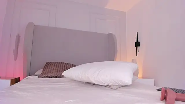 chloe d online show from 10/29/25, 11:53