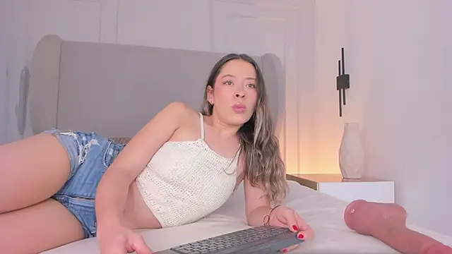 chloe d online show from 11/03/25, 02:09