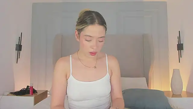 chloe d online show from 04/11/26, 12:31