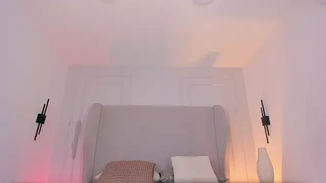 chloe d online show from 12/19/25, 01:02