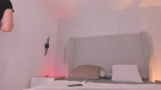 chloe d online show from 12/20/25, 11:57