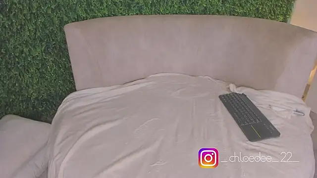Snapshot of chloe_d chatting on 09/27/25, 11:38 chloe d online show from 09/27/25, 11:38