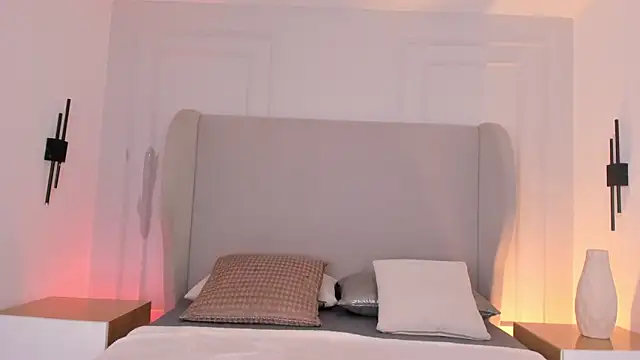 chloe d online show from 11/28/25, 12:27