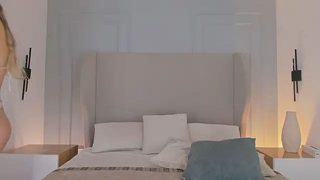 chloe d online show from 05/04/26, 12:19
