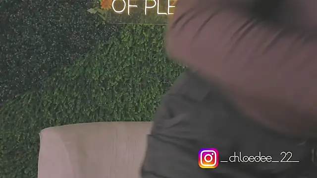 chloe d online show from 10/19/25, 02:53