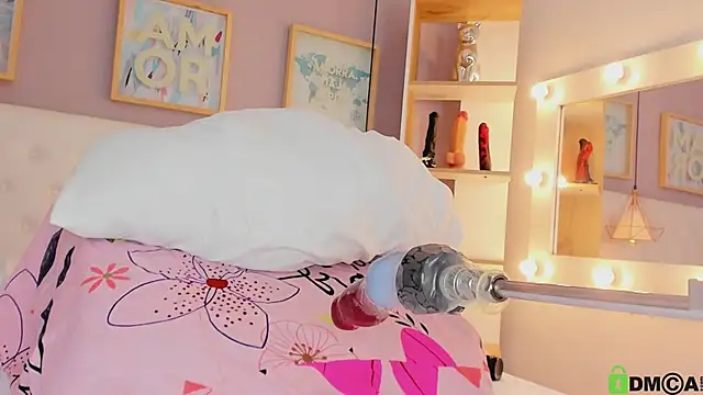 julyanna  online show from 11/06/25, 08:57