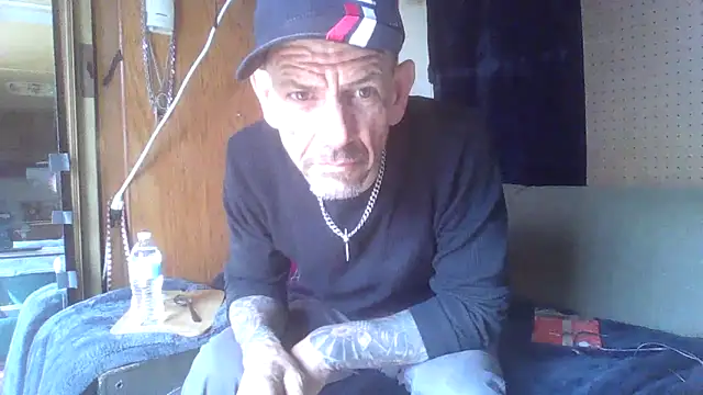 deepstroker42071 online show from 04/07/26, 08:21