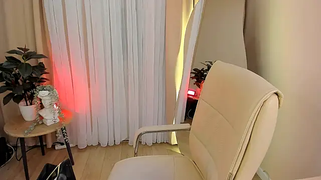 Mira  Blush online show from 03/19/25, 08:54