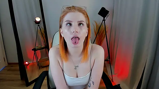 Mira  Blush online show from 03/06/25, 08:37