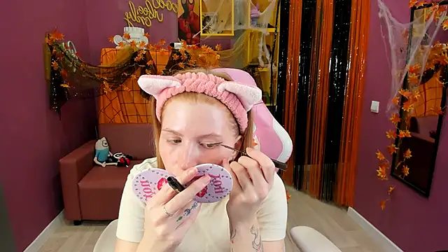 Mira  Blush online show from 10/26/25, 01:55