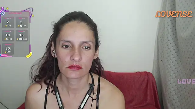 Snapshot of catalina_duran1 chatting on 01/14/26, 01:42 catalina duran1 online show from 01/14/26, 01:42