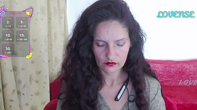 Snapshot of catalina_duran1 chatting on 10/14/25, 05:30 catalina duran1 online show from 10/14/25, 05:30