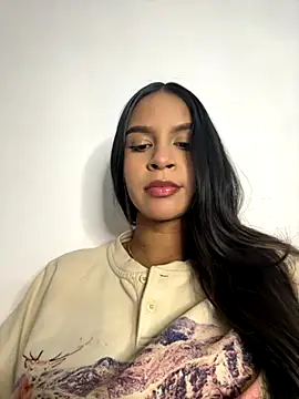 Snapshot of halley5_ chatting on 10/29/25, 12:09 halley5  online show from 10/29/25, 12:09