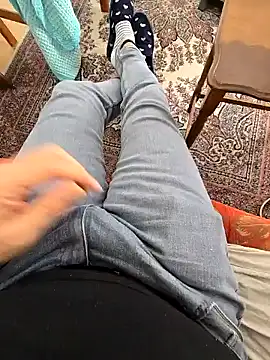 Snapshot of ikarus07 chatting on 01/08/25, 10:59 ikarus07 online show from 01/08/25, 10:59