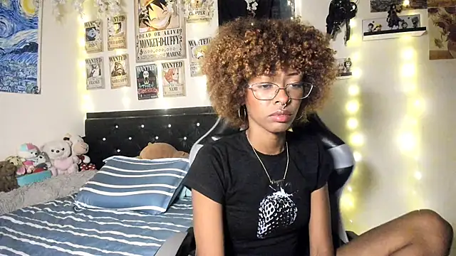 Cristal Jonasxh online show from 11/28/25, 04:34