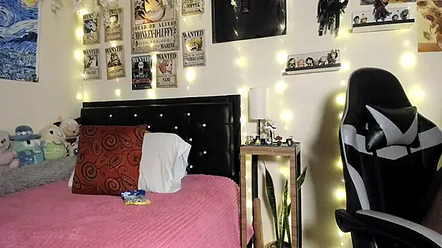 Cristal Jonasxh online show from 10/03/25, 04:47