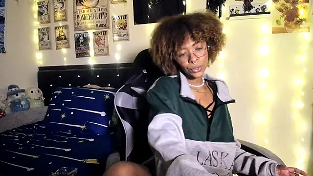 Cristal Jonasxh online show from 10/23/25, 04:55