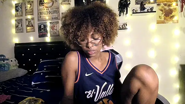 Cristal Jonasxh online show from 10/25/25, 04:33