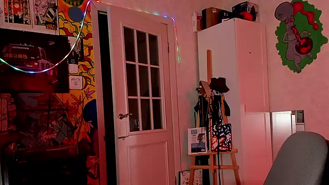 Sunny Mouse  online show from 04/15/26, 07:40