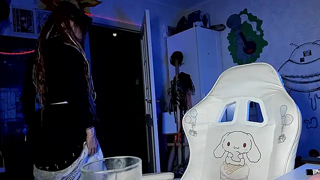 Sunny Mouse  online show from 10/08/25, 04:40