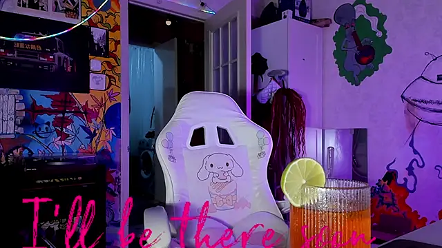 Sunny Mouse  online show from 09/17/25, 04:42