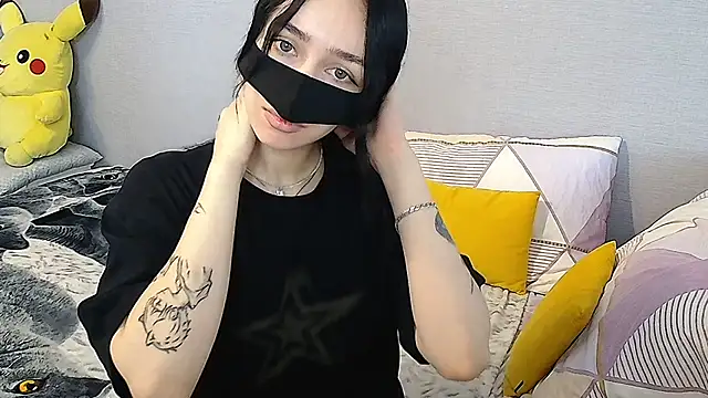 Snapshot of KathrineBerry chatting on 02/10/25, 11:55 KathrineBerry online show from 02/10/25, 11:55