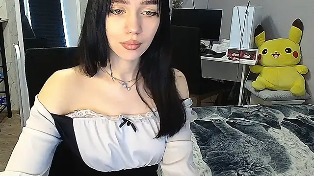 Snapshot of KathrineBerry chatting on 03/05/25, 07:05 KathrineBerry online show from 03/05/25, 07:05