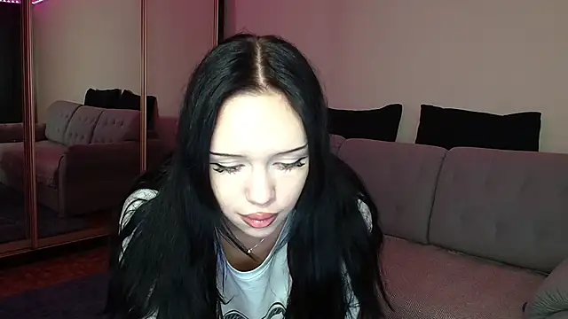 Snapshot of KathrineBerry chatting on 09/27/25, 05:57 KathrineBerry online show from 09/27/25, 05:57