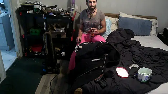 Bi curious86 online show from 11/04/25, 05:06