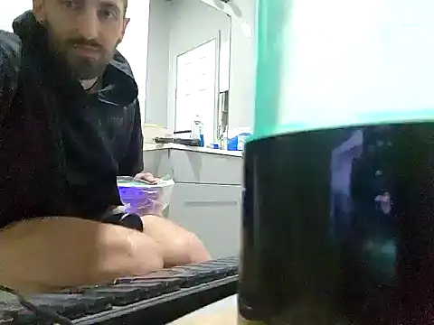 Bi curious86 online show from 02/14/26, 02:06