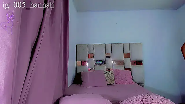 Hannahsmit online show from 09/18/25, 08:06