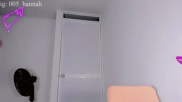 Hannahsmit online show from 10/04/25, 06:48