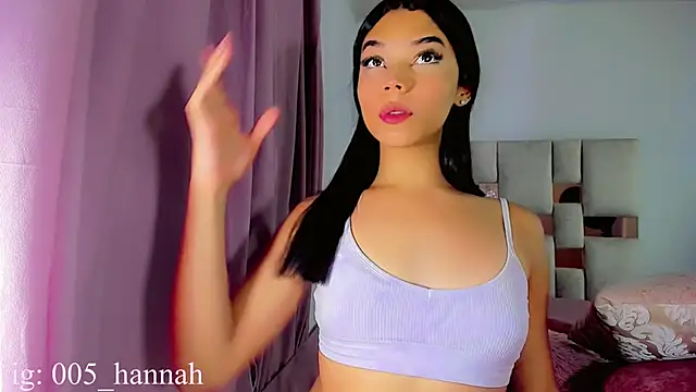 Hannahsmit online show from 09/13/25, 08:47