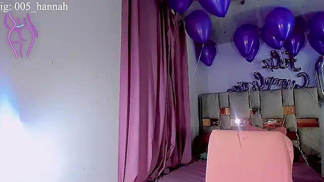 Hannahsmit online show from 10/26/25, 04:24