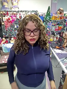 ROSALIALUCY online show from 01/05/26, 06:44