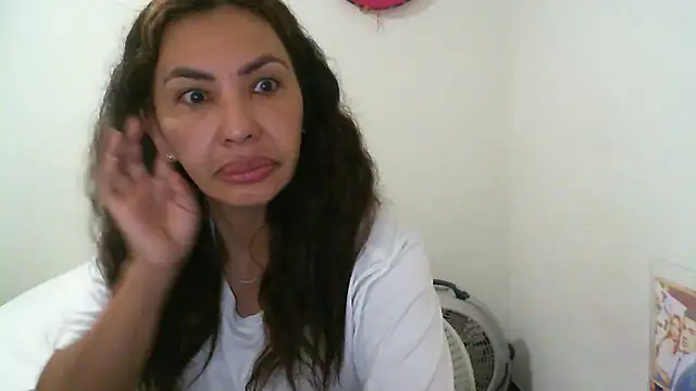 salome  milf online show from 02/20/26, 10:06