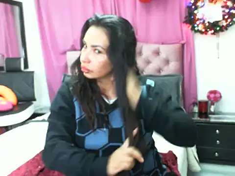 Snapshot of salome__milf chatting on 03/11/25, 12:11 salome milf online show from 03/11/25, 12:11