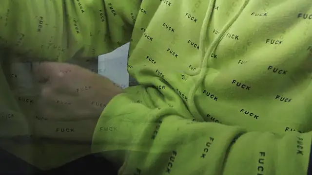 auilein online show from 10/25/25, 05:02