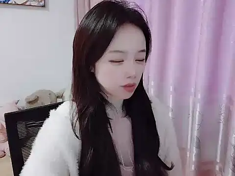 wwcc123 online show from 11/18/25, 01:54