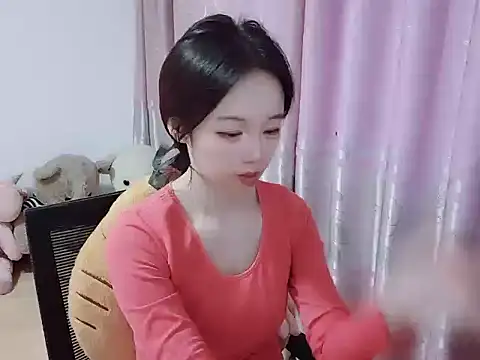 wwcc123 online show from 10/28/25, 02:12