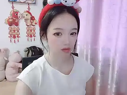 Snapshot of wwcc123 chatting on 05/26/26, 02:09 wwcc123 online show from 05/26/26, 02:09