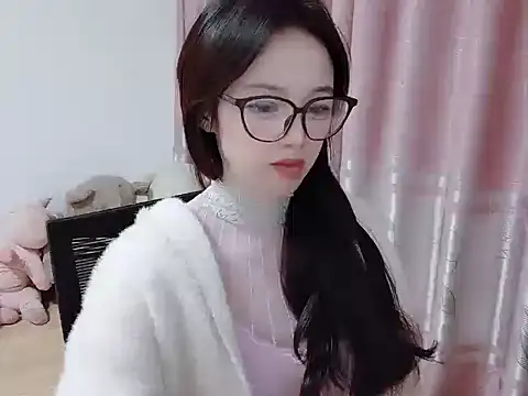 wwcc123 online show from 11/18/25, 01:58