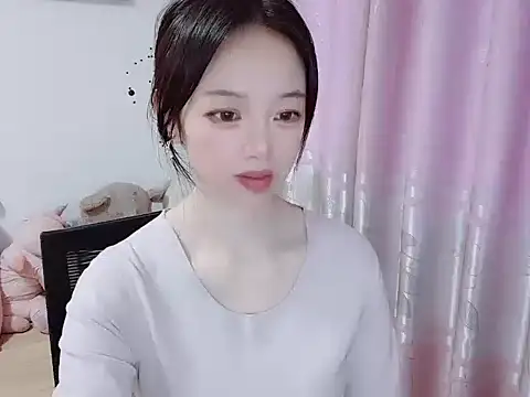 wwcc123 online show from 11/05/25, 03:31