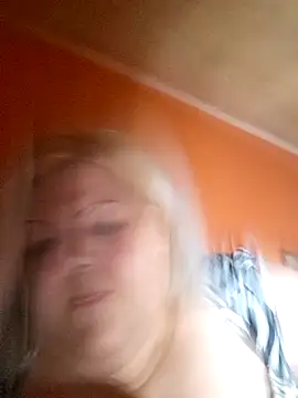 ducicsajsziii online show from 10/16/25, 03:48