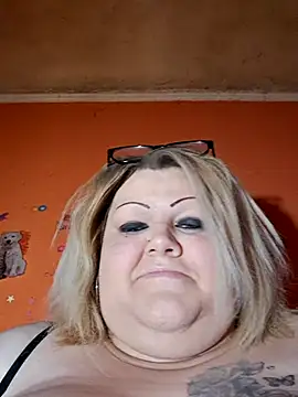 ducicsajsziii online show from 04/12/26, 08:39