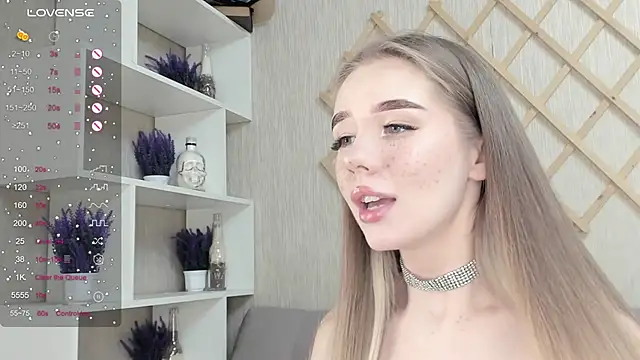 Snapshot of AutoBaby chatting on 10/05/25, 11:45 AutoBaby online show from 10/05/25, 11:45